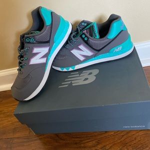 Men’s shoes size (5.5)